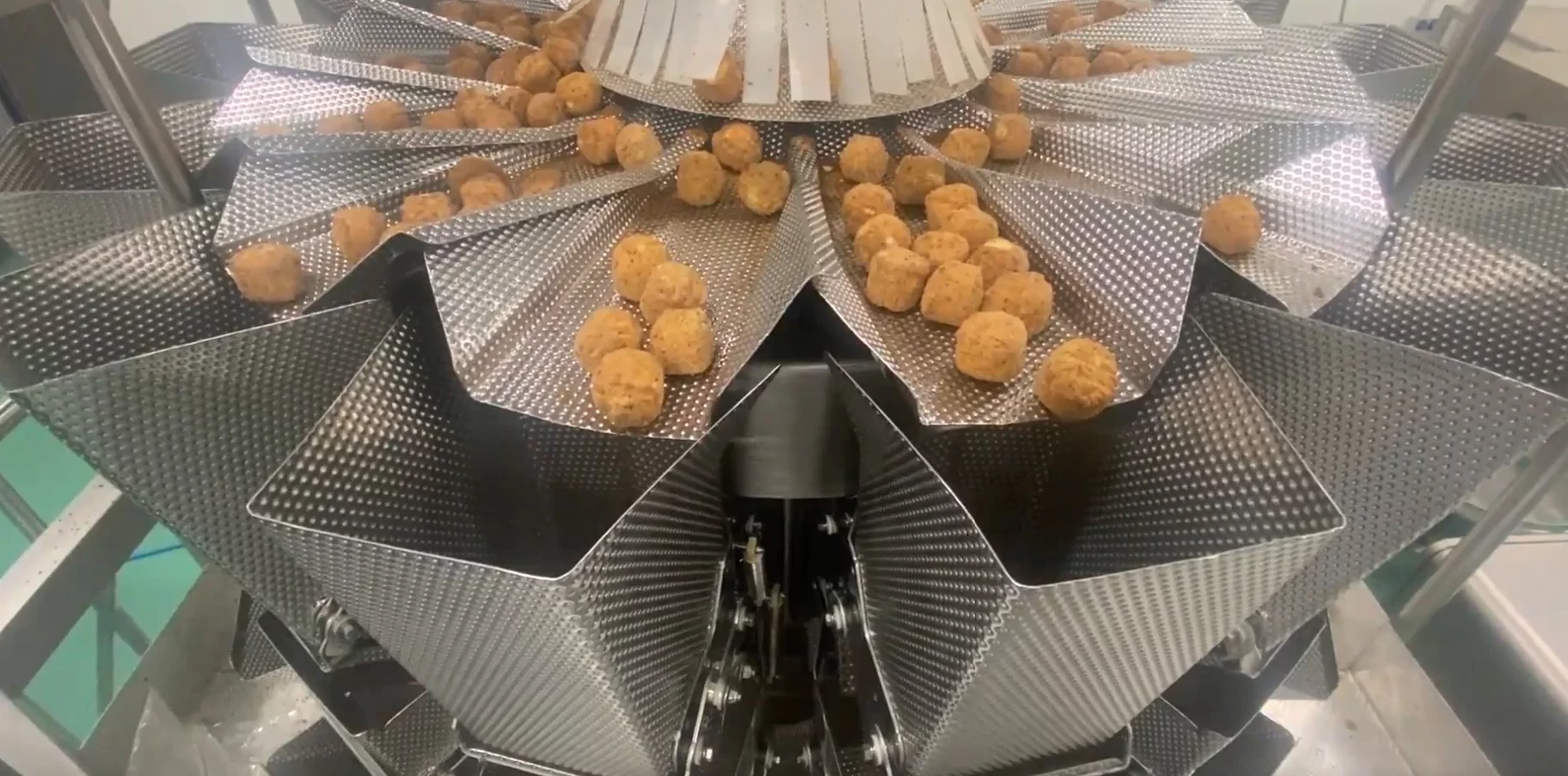 Csomagolósor fagyasztott zöldségkrokettekhez 500 g-os zacskókban